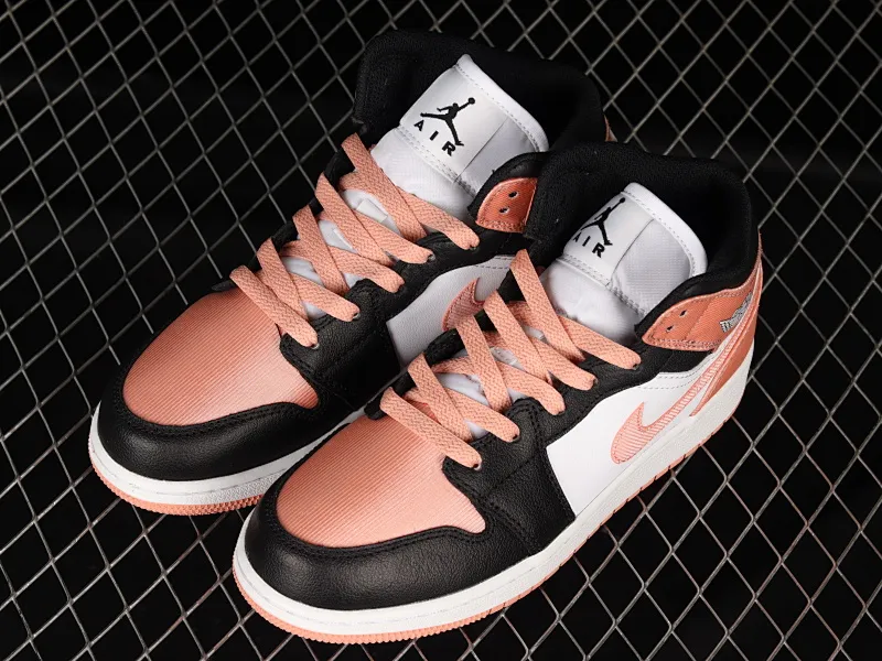 All categories Air Jordan Jordan series basketball shoes Air Jordan 1 Mid G version pure original Air Jordan 1 Mid AJ1 Joe 1 black and white sports culture basketball shoes DM9077-108